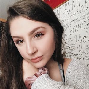 Meet your Posher, Cortney